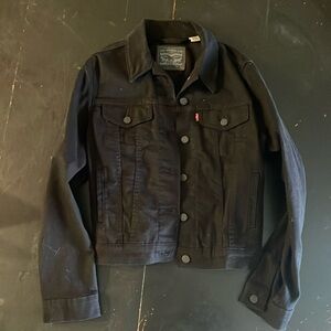 Levi’s black denim jacket women’s medium NWOT